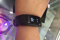 号称全球首款医学智能手环